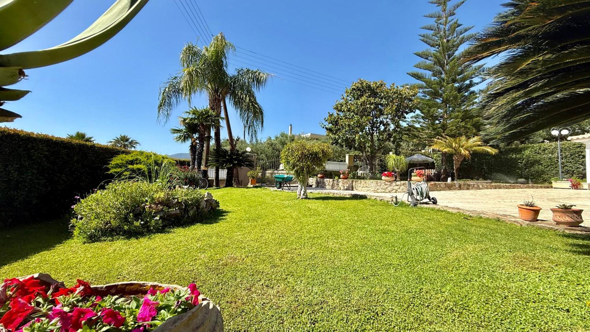 Le Jardin Apartment Kalamata Ngoại thất bức ảnh