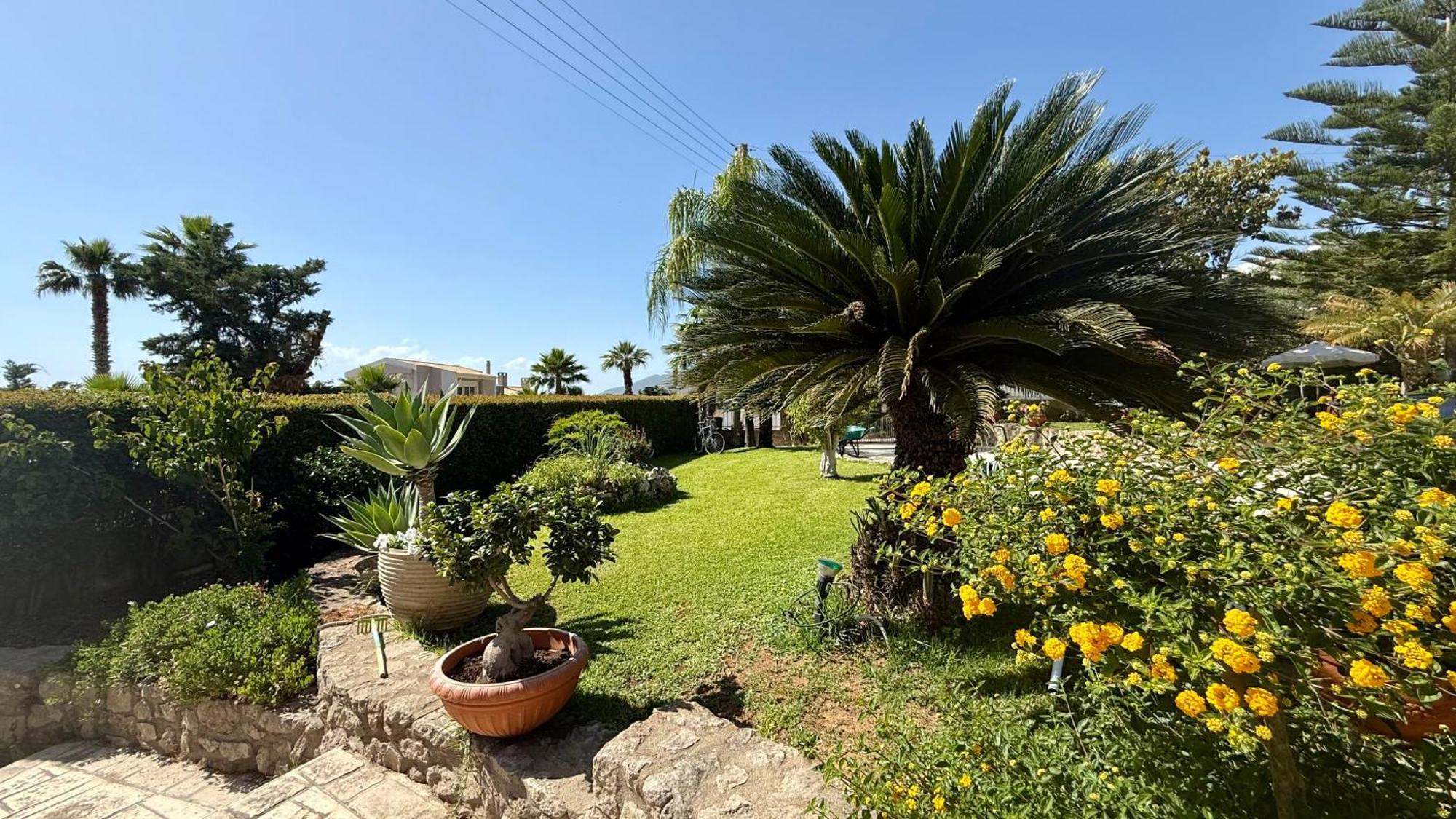 Le Jardin Apartment Kalamata Ngoại thất bức ảnh