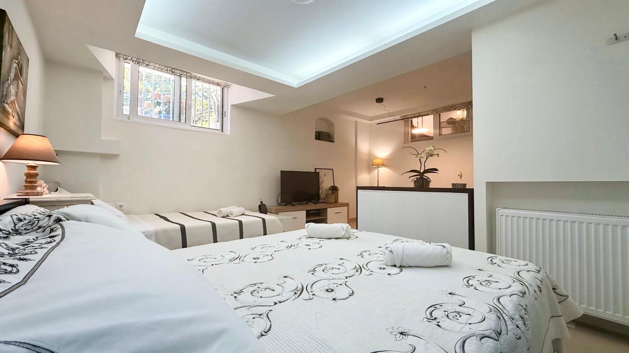 Le Jardin Apartment Kalamata Ngoại thất bức ảnh